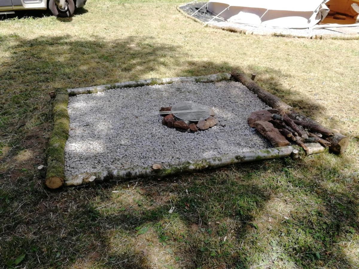 Tente Insolite 1 A 5 Personnes Plouray エクステリア 写真